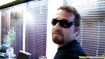 thumb-img
