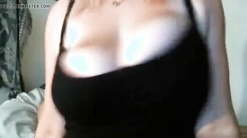 Ila webcam boobs