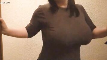 MJ sensual dance wagging tits 1