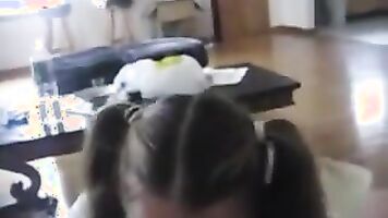 Ihr saugeiler sehr gro?er Fickarsch rundet ihre geile Figur ab.