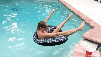 JenniLane is a Nude Spinner